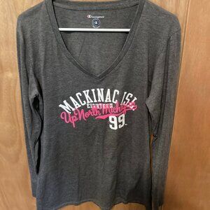 Champion XL Ladies Gray Long Sleeve Mackinaw Island V-Neck T-Shirt